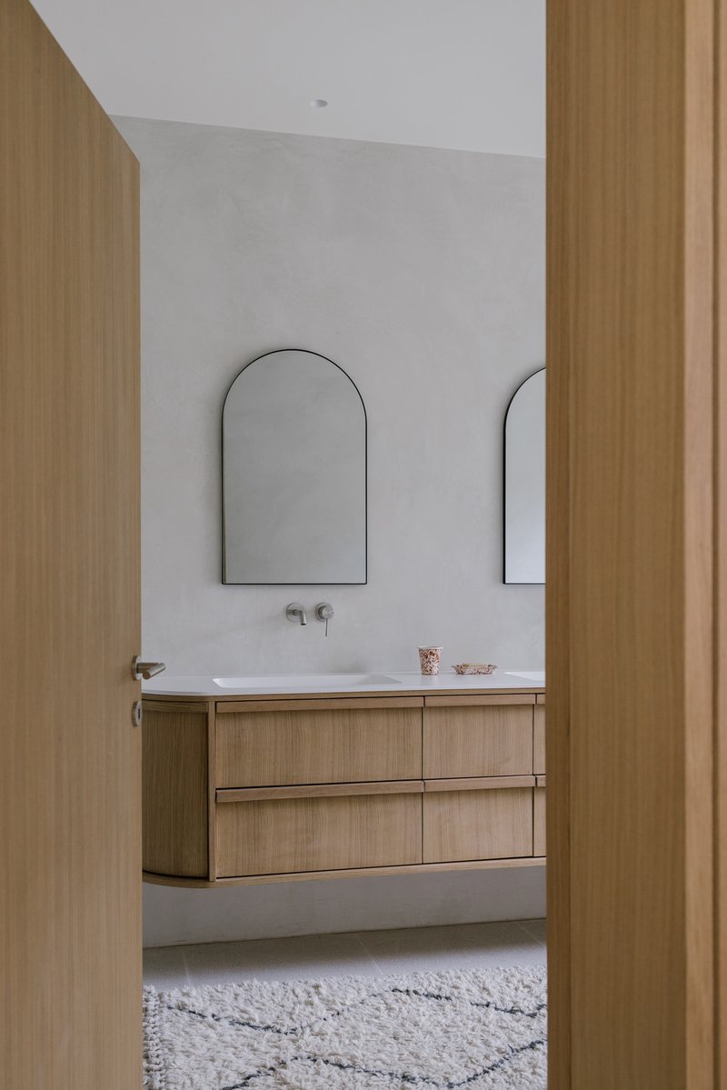 RG architectes - Carmélites - Rénovation maison bruxelloise Uccle - Salle de bain design bois